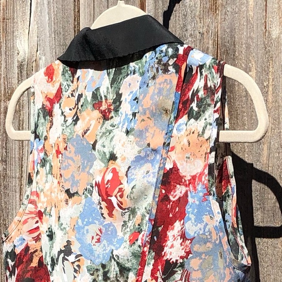 Mauve floral sleeveless top size large - Picture 10 of 16